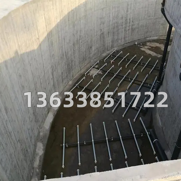 曝气管安装现场
